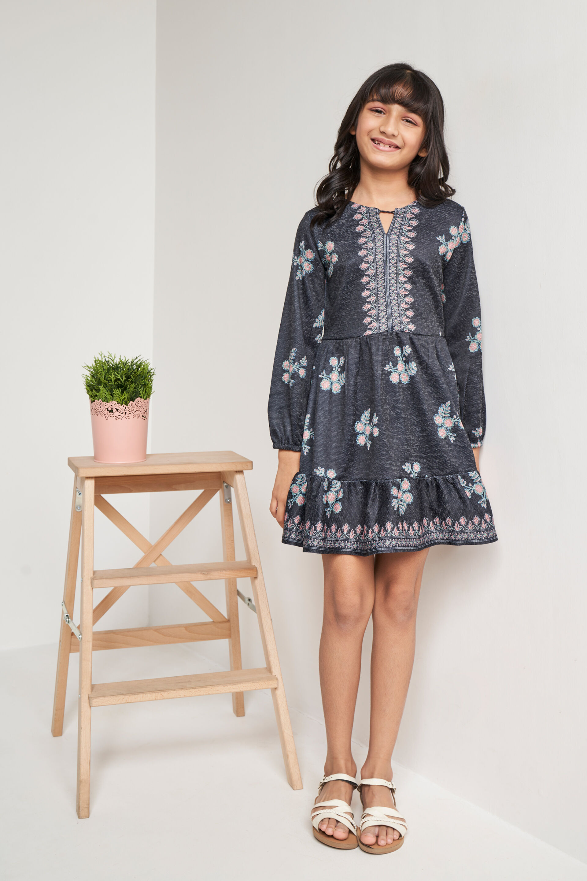 Grey Floral Keyhole Neck Dress, Grey, image 3